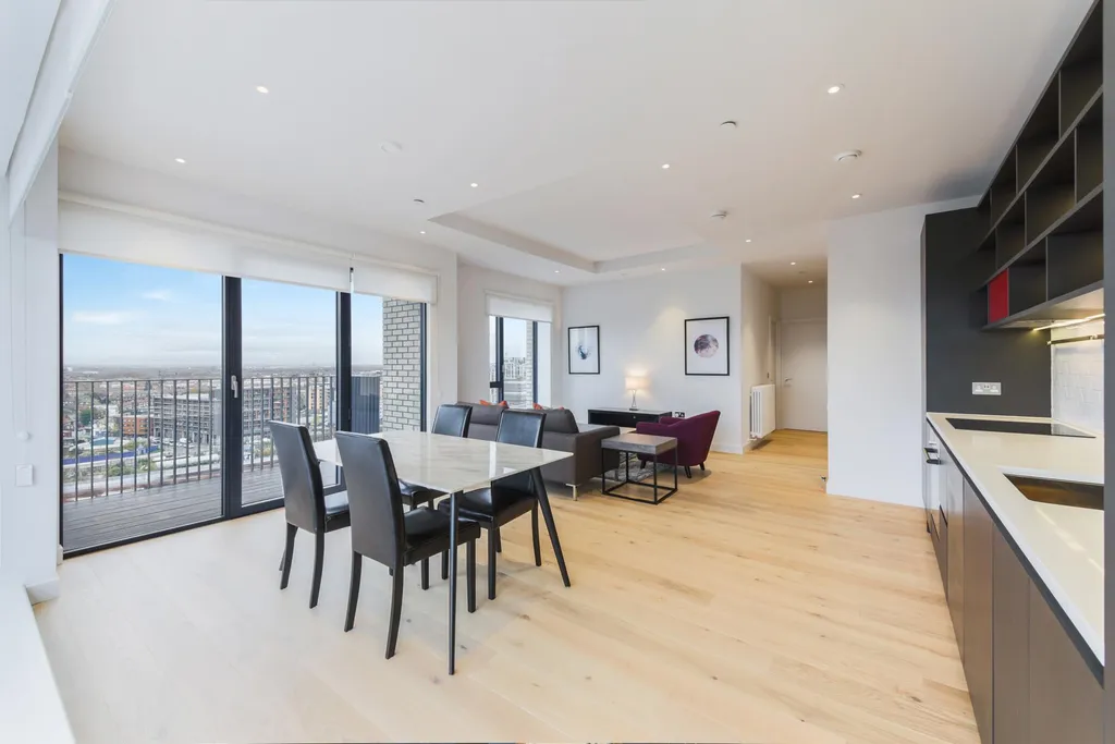 Apartment in London, Blackwall - View 3