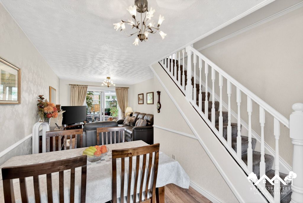 Property photo 3 of 38