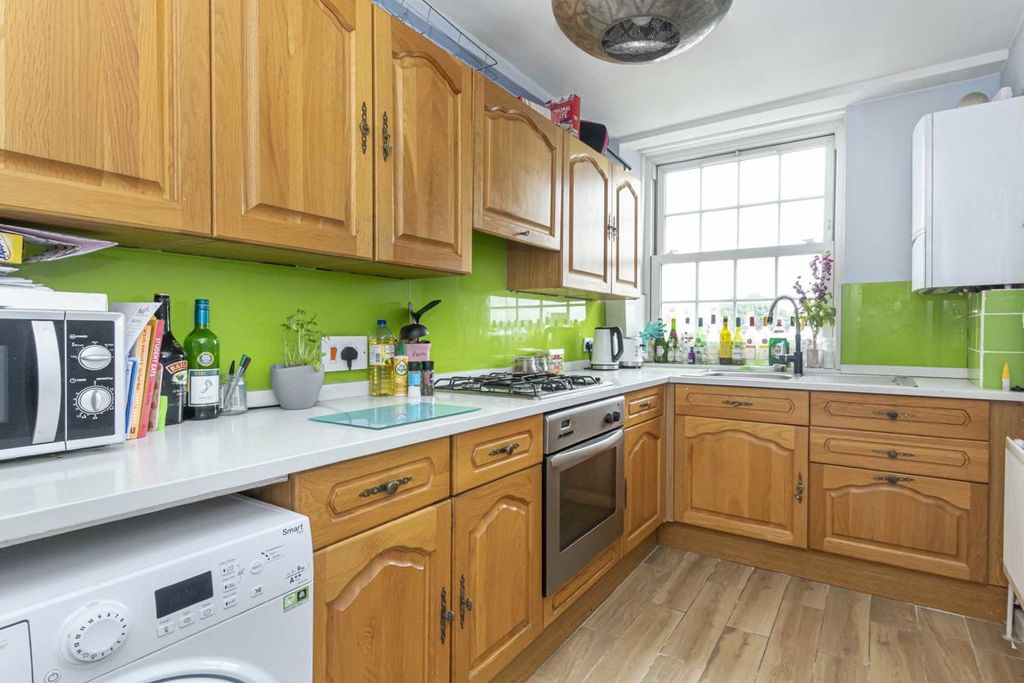 Property photo 3 of 5