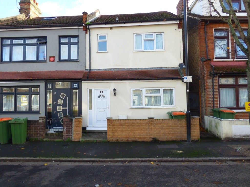 Property photo 1 of 10 Front