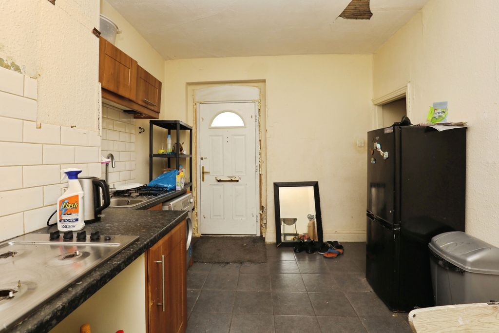 Property photo 3 of 9