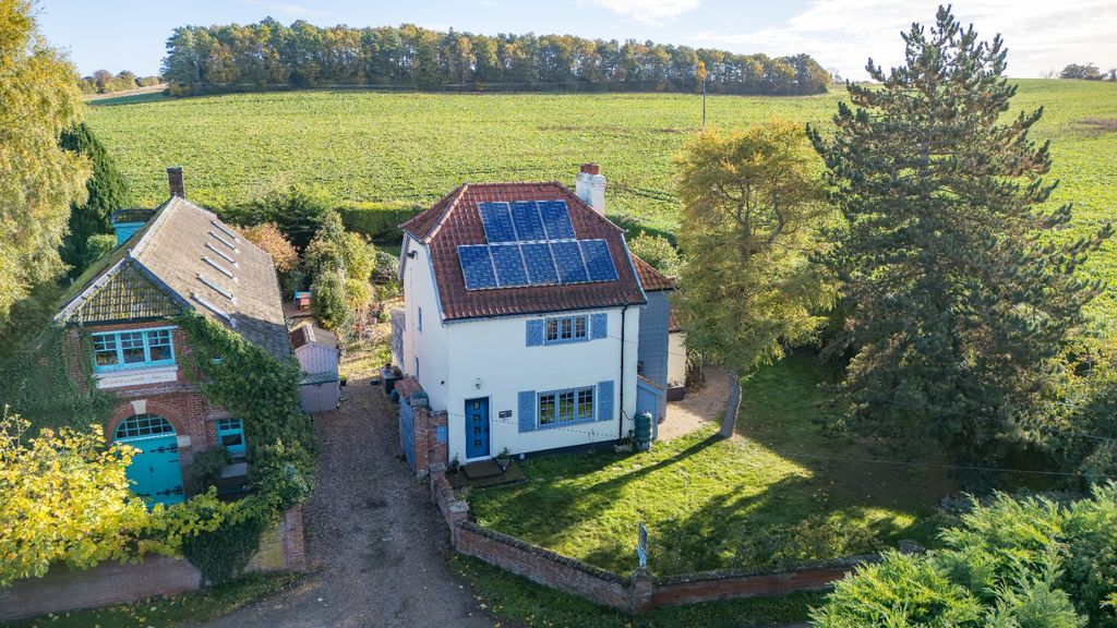 Property photo 1 of 34 4605041