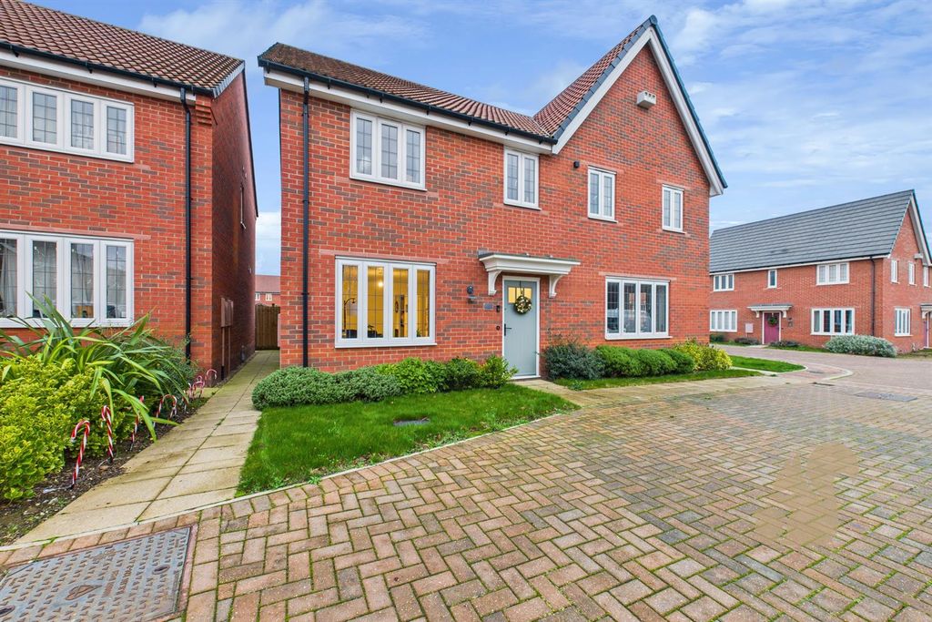 Property photo 1 of 17 Front