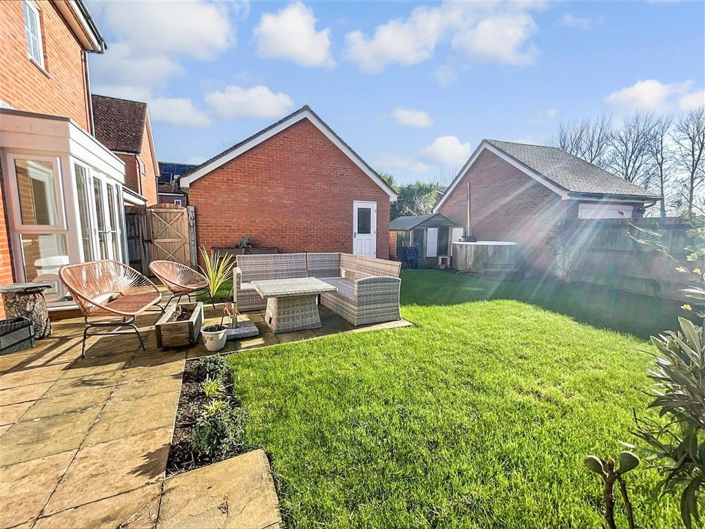 Property photo 2 of 4 Garden