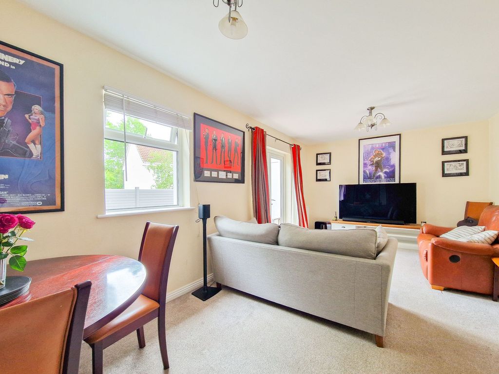 Property photo 2 of 20