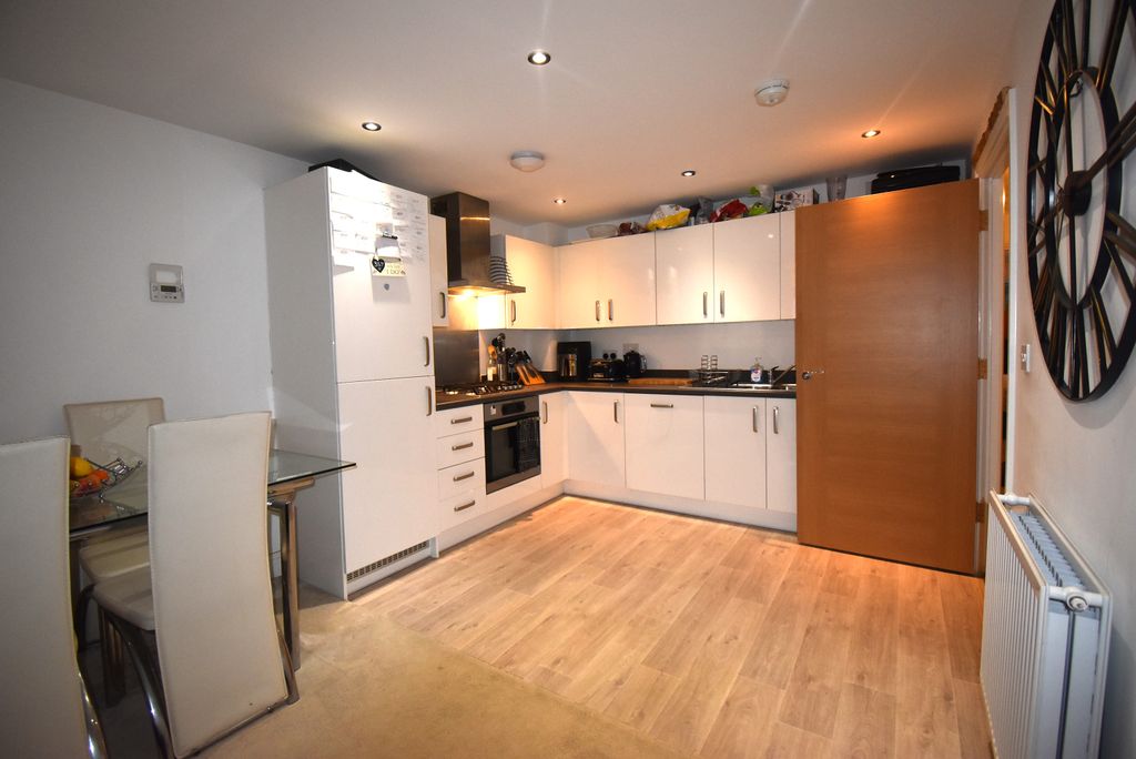 Property photo 2 of 9 2