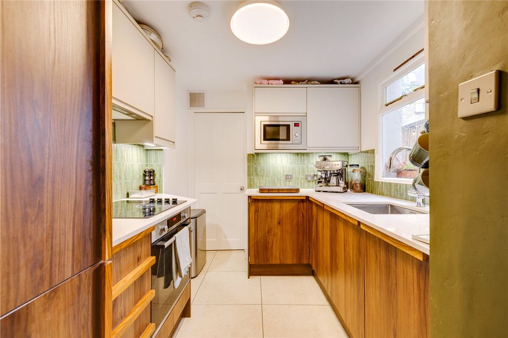 Property photo 2 of 13 Picture No. 04