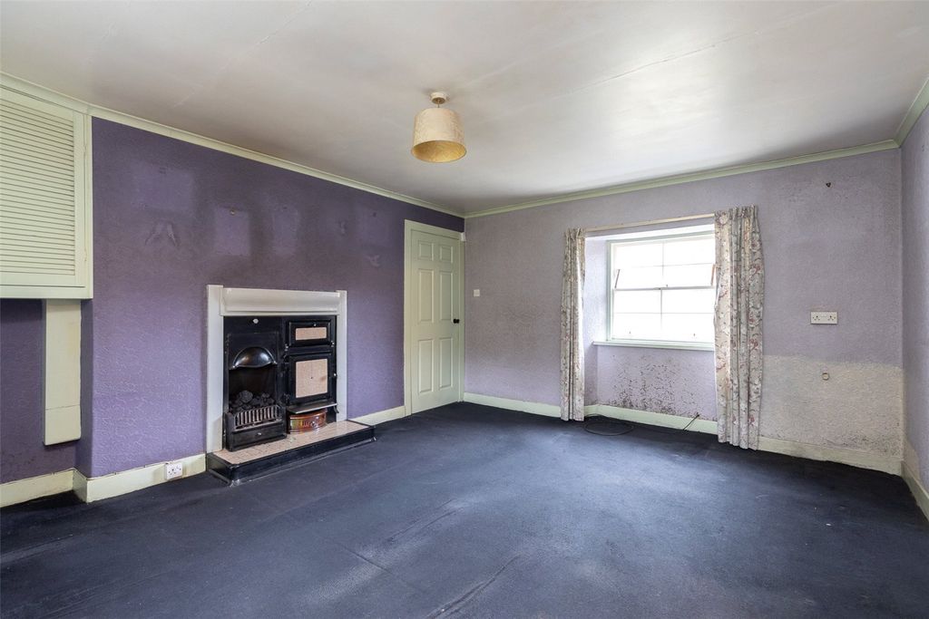 Property photo 2 of 12 Living Room