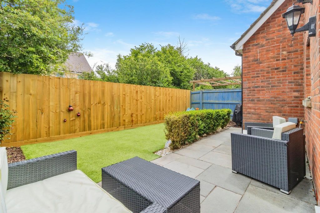 Property photo 2 of 16