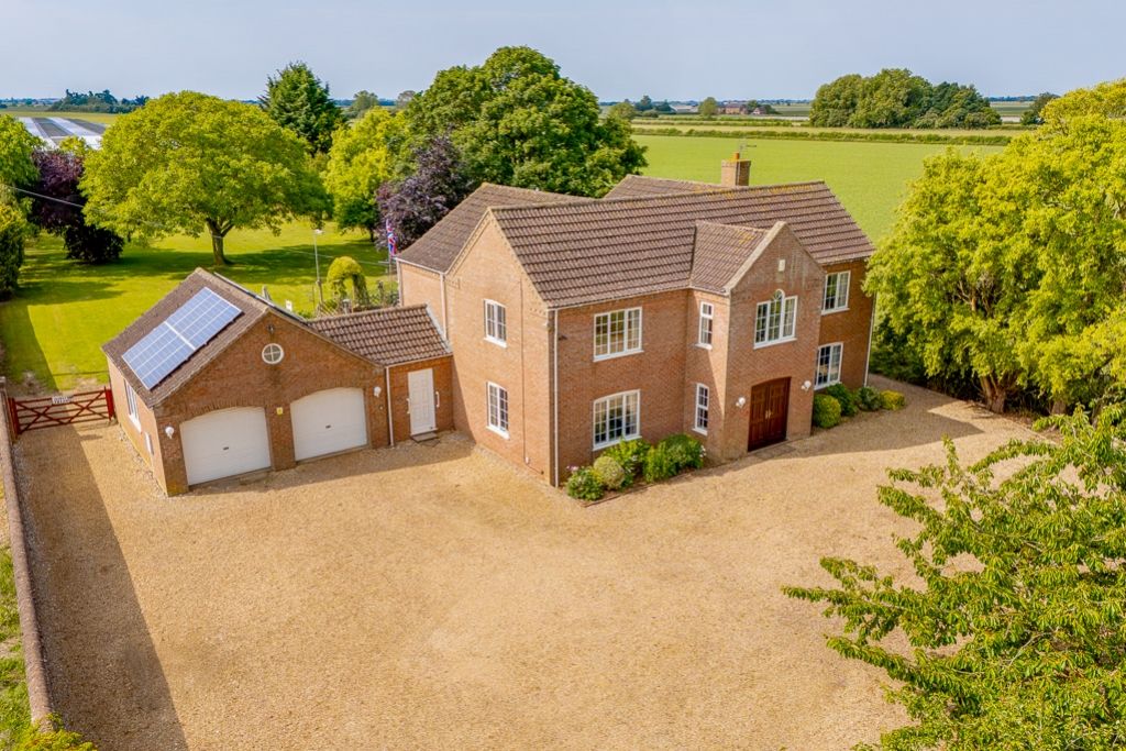 Property photo 1 of 38 Poplar Farm (Swineshead)-2