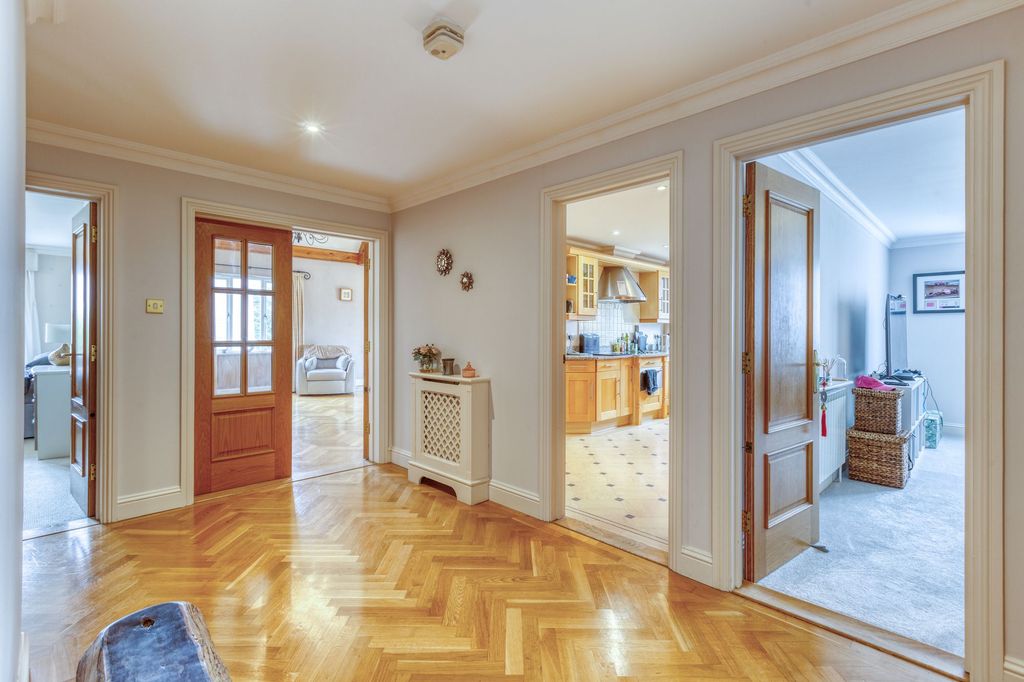 Additional image 9 of 3 bed flat for saleApartment 4 La Rocquaise, St Brelade JE3