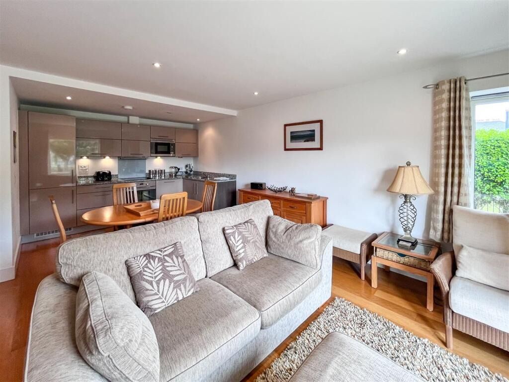 Property photo 3 of 20 4859762