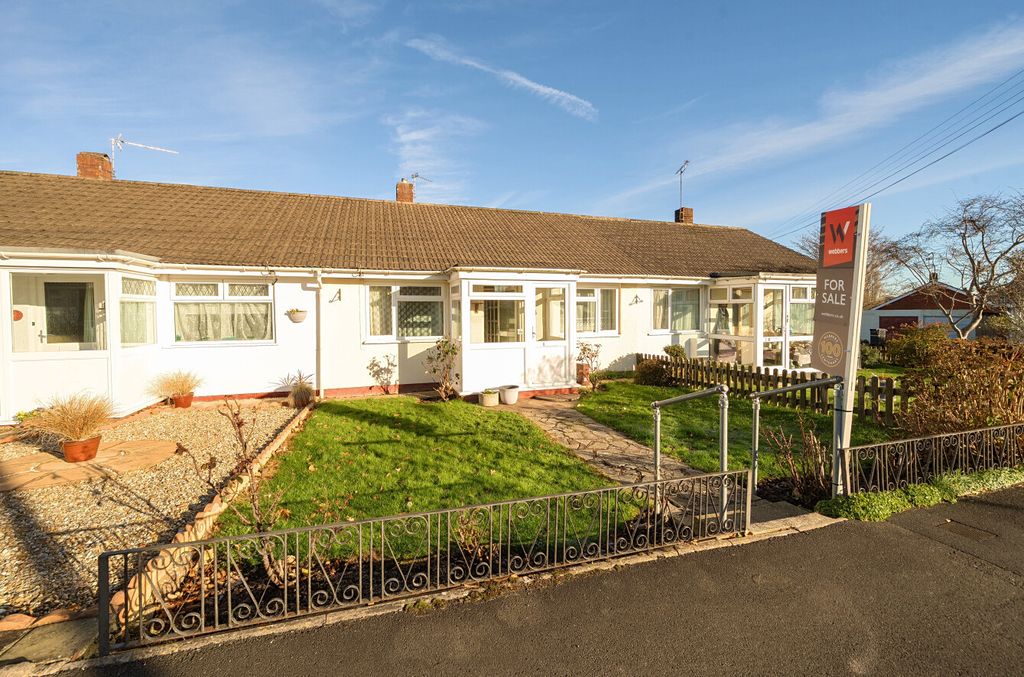 Property photo 1 of 16 1383183-1-69203Aa...