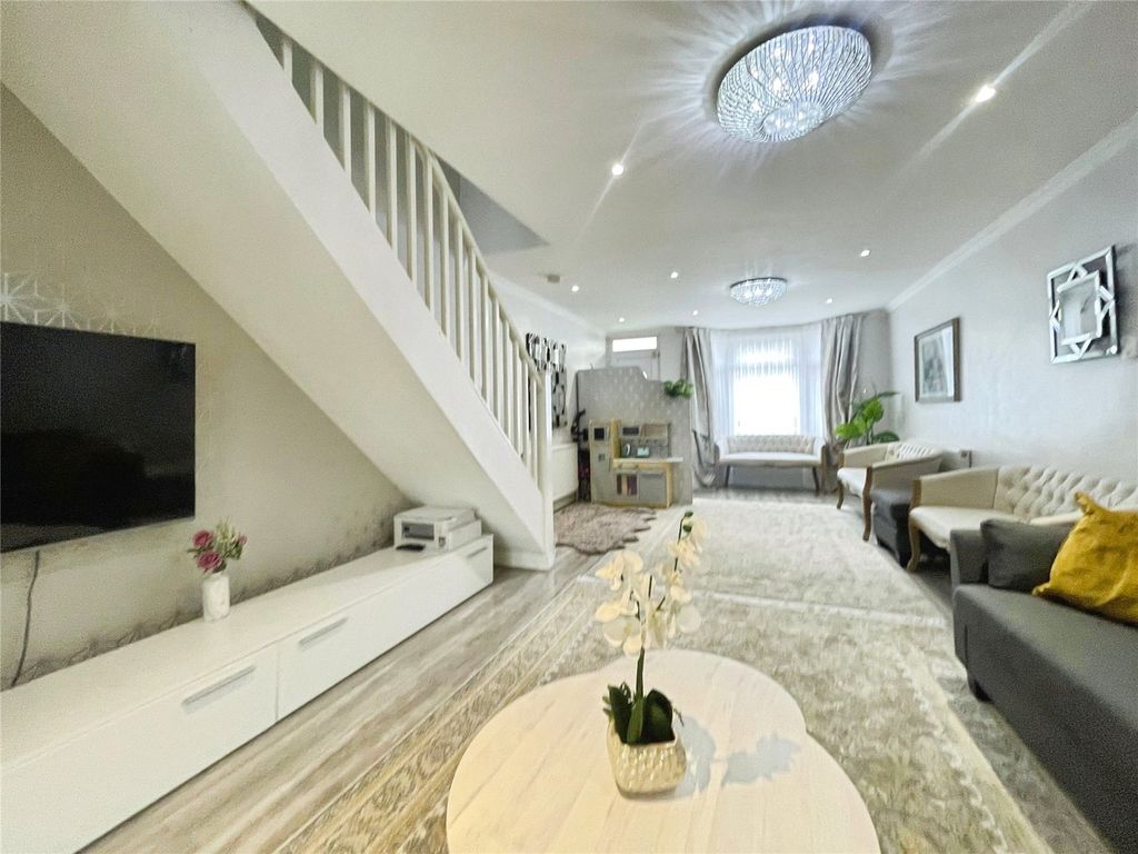 Property photo 3 of 13 Picture No. 17