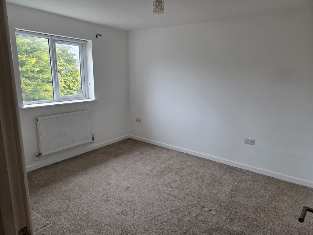 Property photo 2 of 3