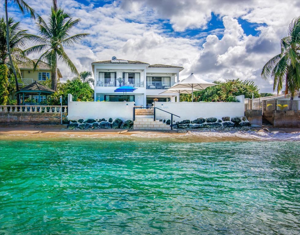 Property photo 1 of 16 Magnificent 5-Bed vi