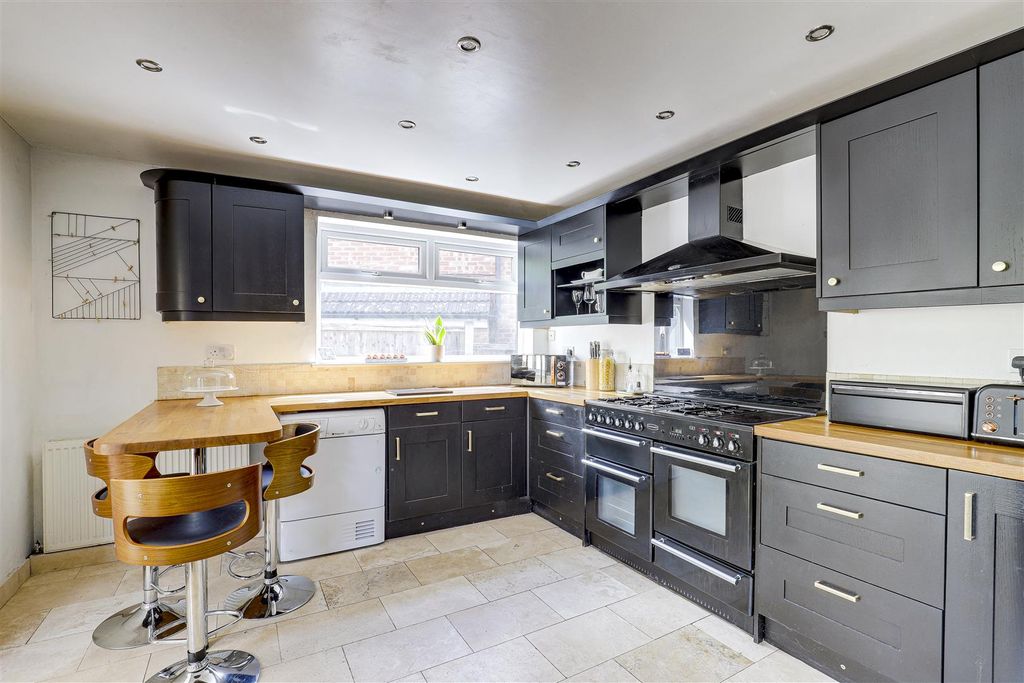 Property photo 2 of 24 2340.Jpg