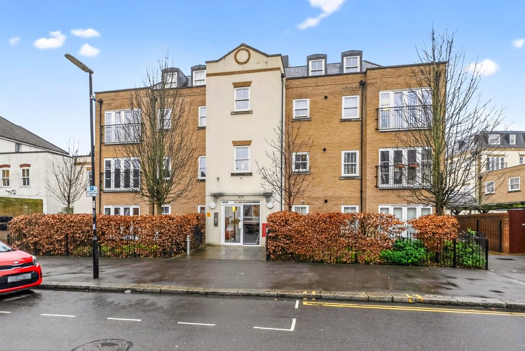 Property photo 1 of 9