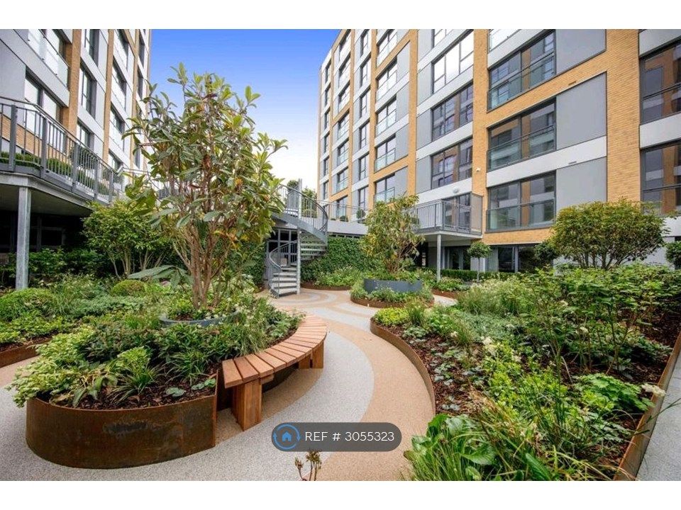 Property photo 1 of 10 Landscaped Gardens