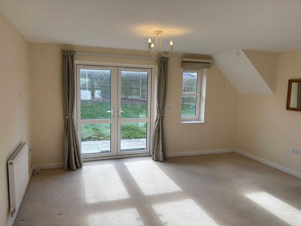 Property photo 3 of 9 Vojf2028.Jpg