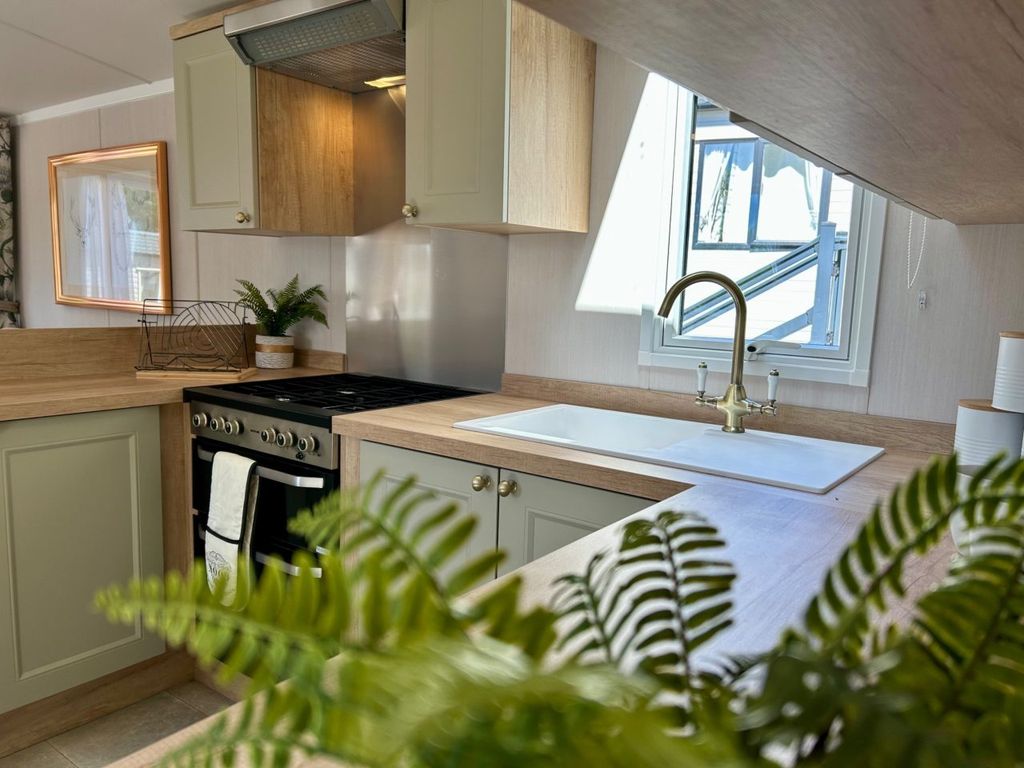 Property photo 1 of 7 - Swift Provence For Sale