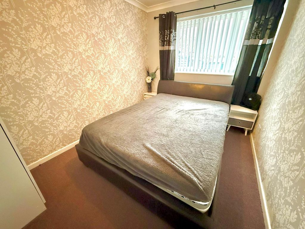 Property photo 3 of 17 Bedroom