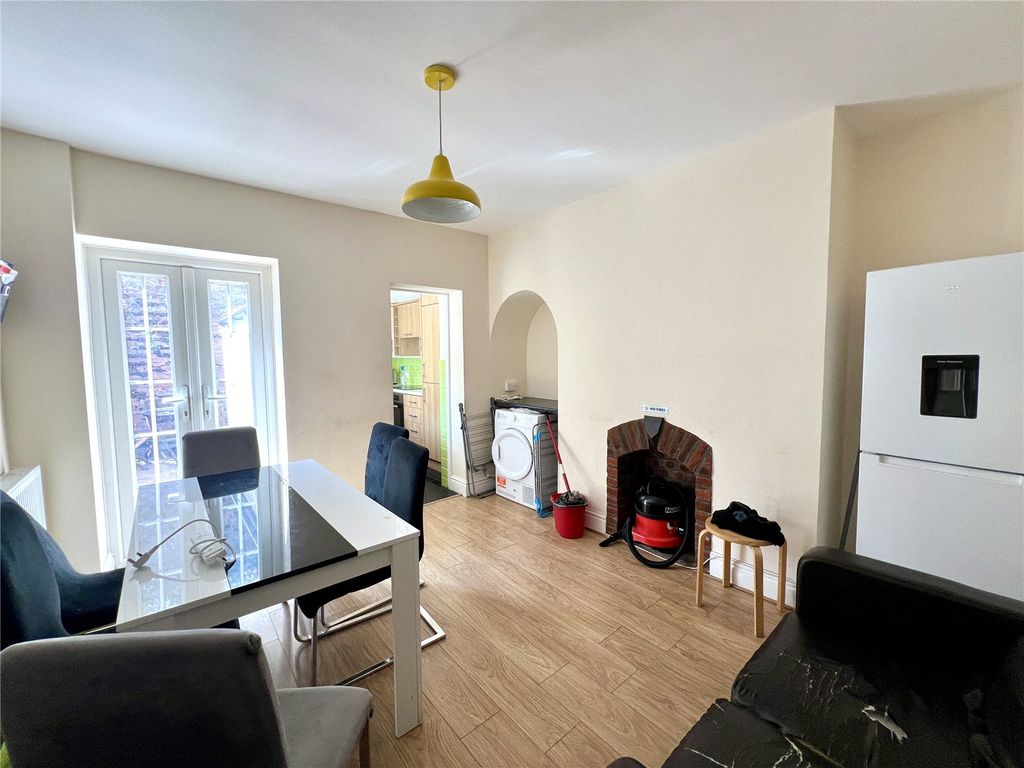 Property photo 3 of 14 Dining Room