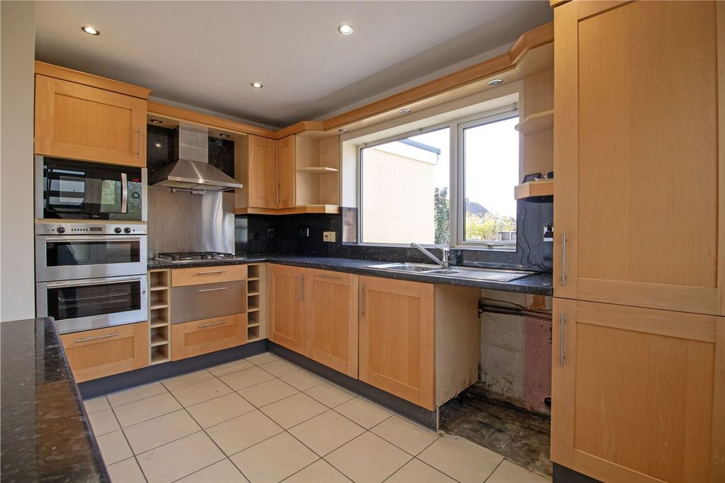 Property photo 3 of 14 Picture No. 30