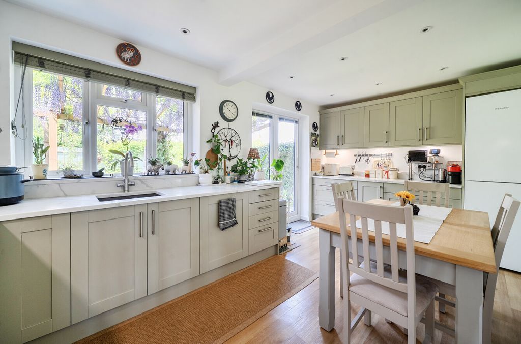 Property photo 3 of 15 Kitchen/Dining Room