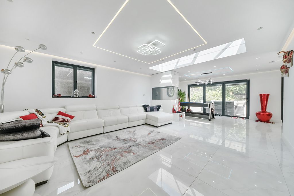 Property photo 2 of 27 1312744-20-68519E...