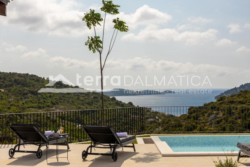 Property photo 1 of 23 Modern House With Panoramic Sea Views Near Rogoznica