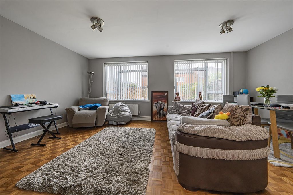 Property photo 3 of 13 Photo Mar 16 2026, 2 38 09 Pm.Jpg