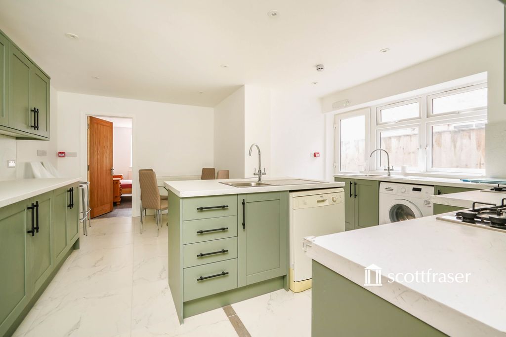 Property photo 1 of 7 1