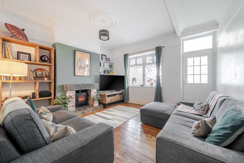 Property photo 3 of 20 Living Room