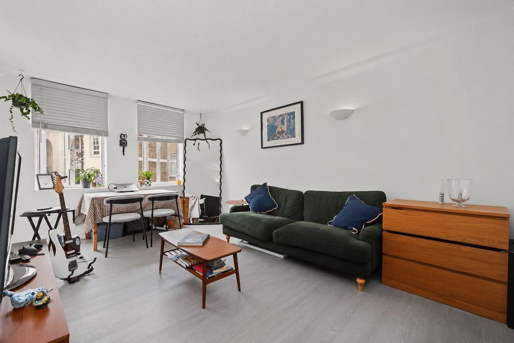 Property photo 1 of 12 Fa8F4B37-d763-4F67-81E2-F490Be3Ead9A.Png