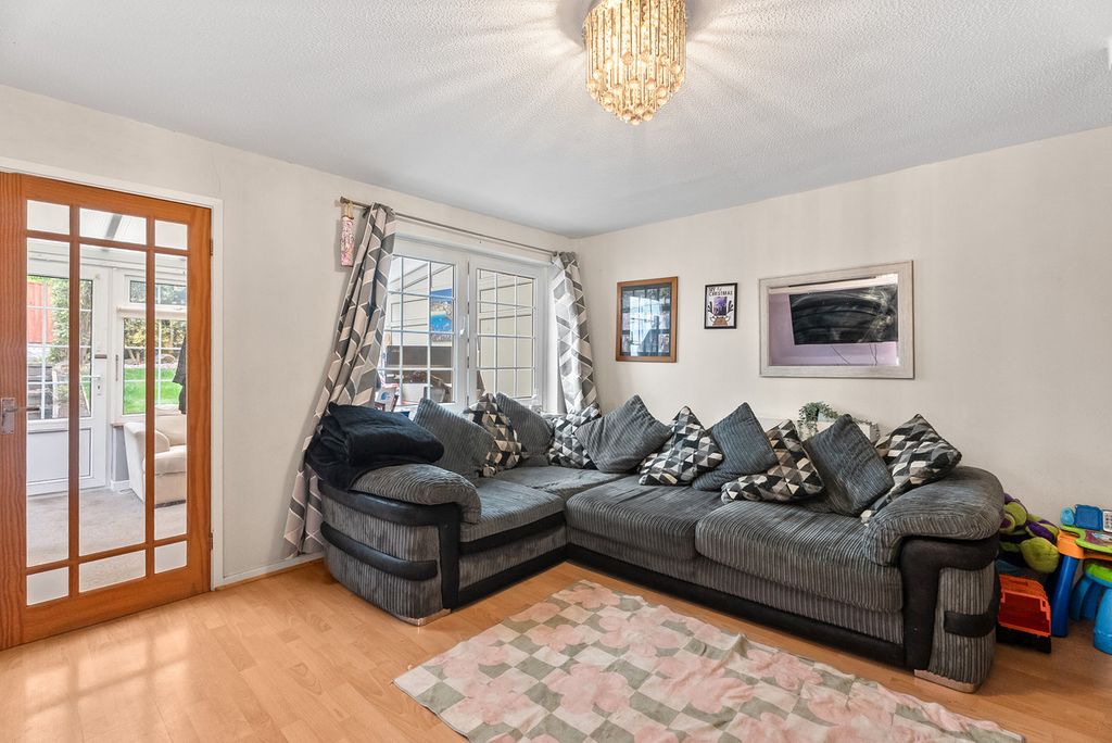 Property photo 3 of 16