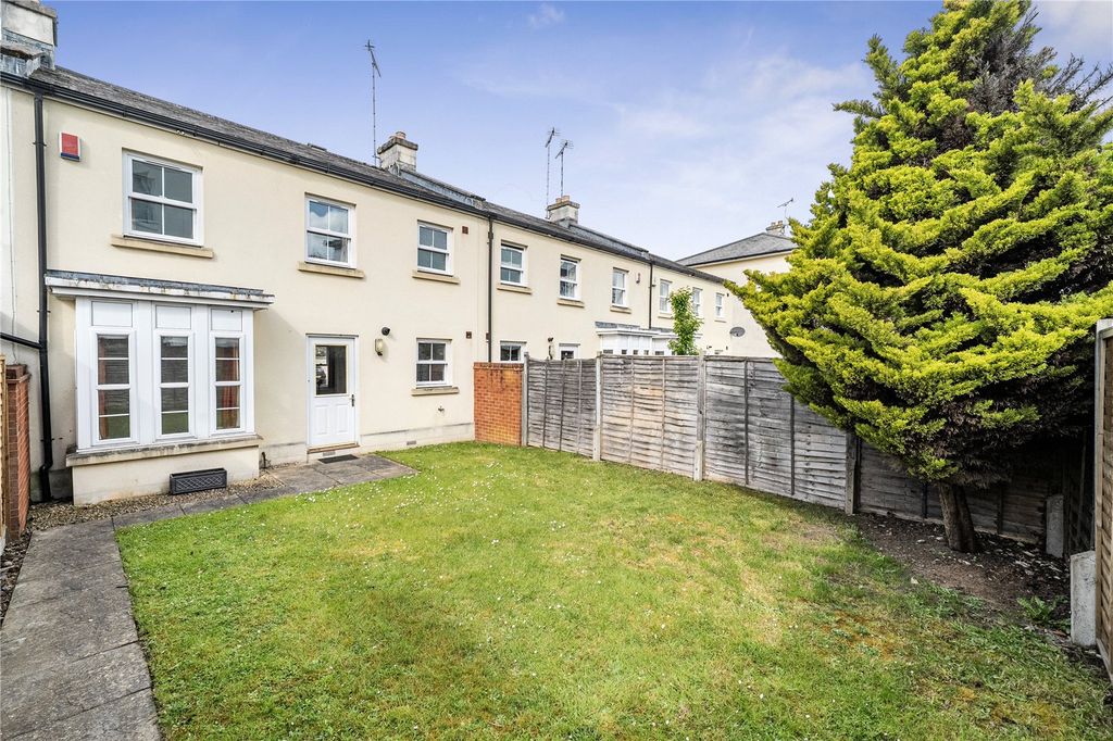 Property photo 2 of 21 Picture No. 34