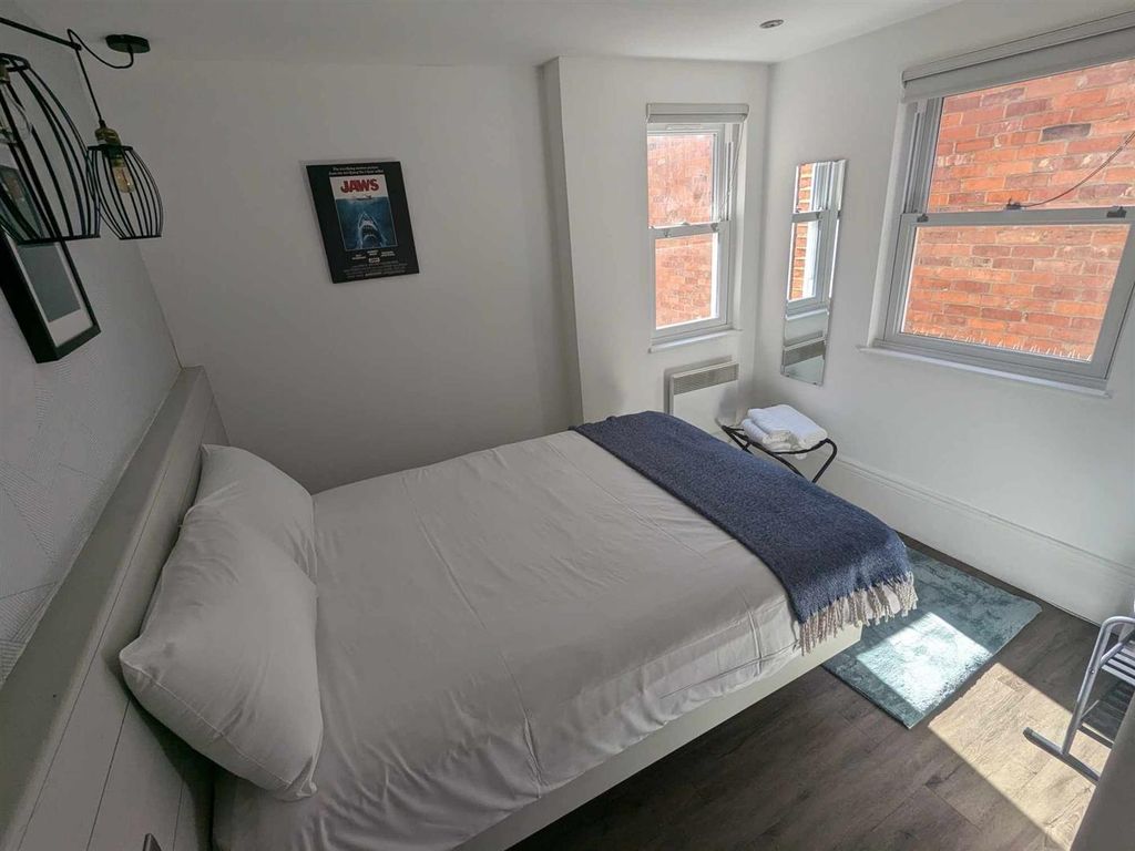 Property photo 2 of 3 155Bed.Jpg