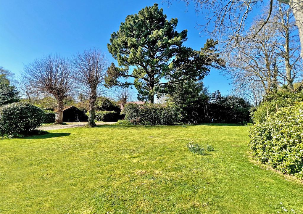 Property photo 2 of 50