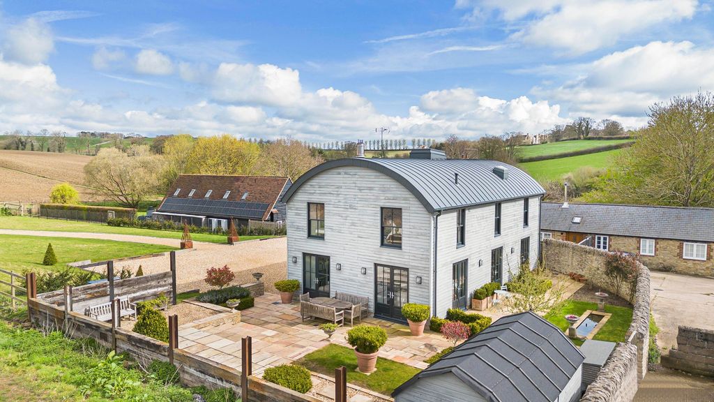 Property photo 1 of 30