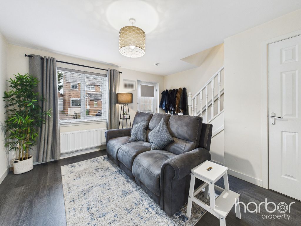 Property photo 2 of 16 4854264