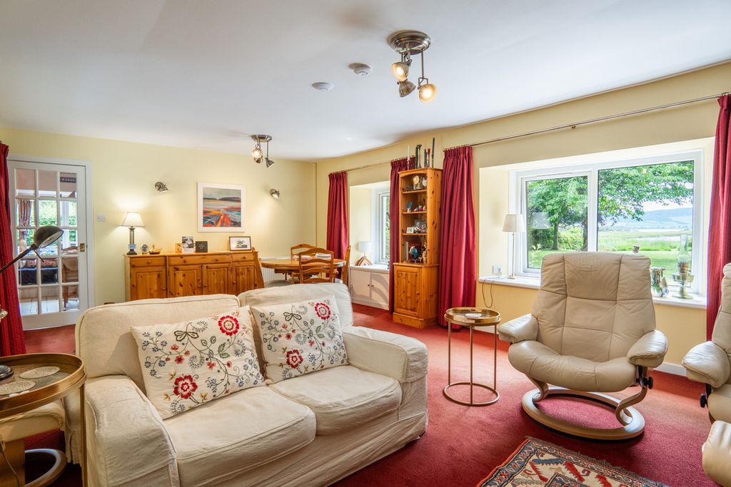 Property photo 2 of 50