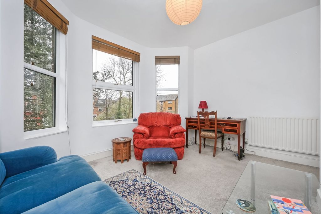 Property photo 3 of 9