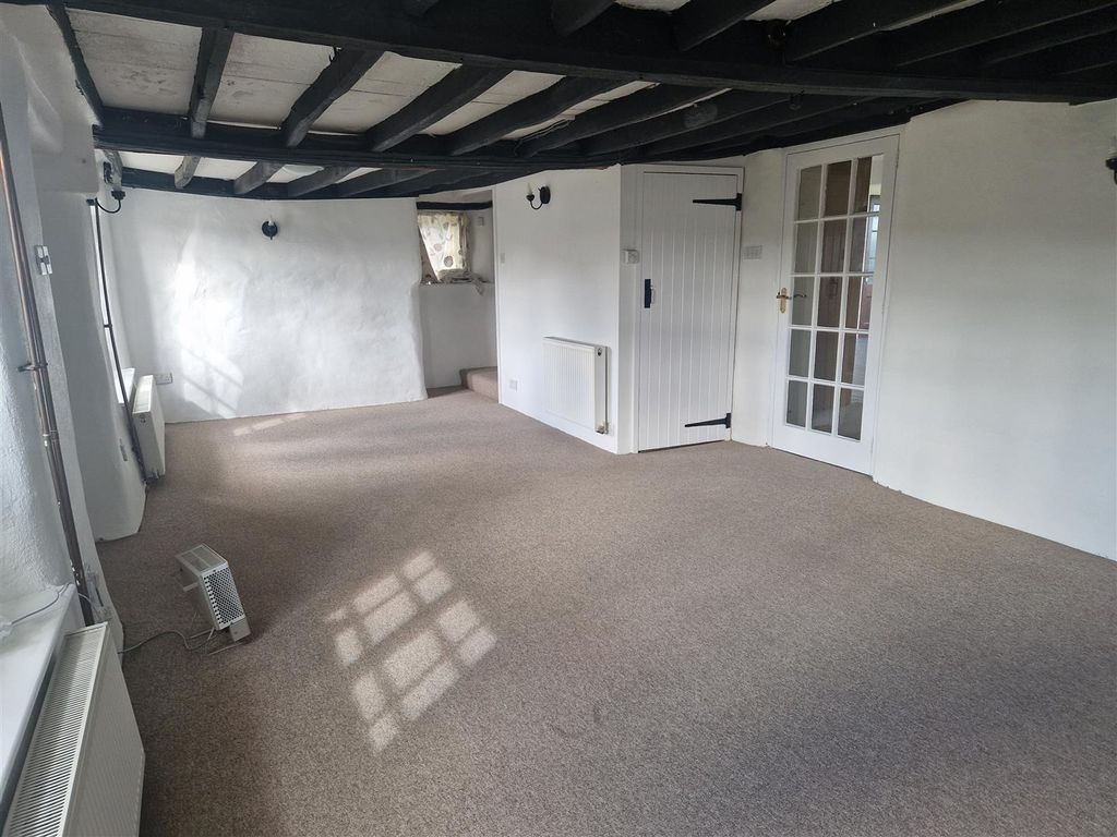 Property photo 3 of 17 1000058409.Jpg