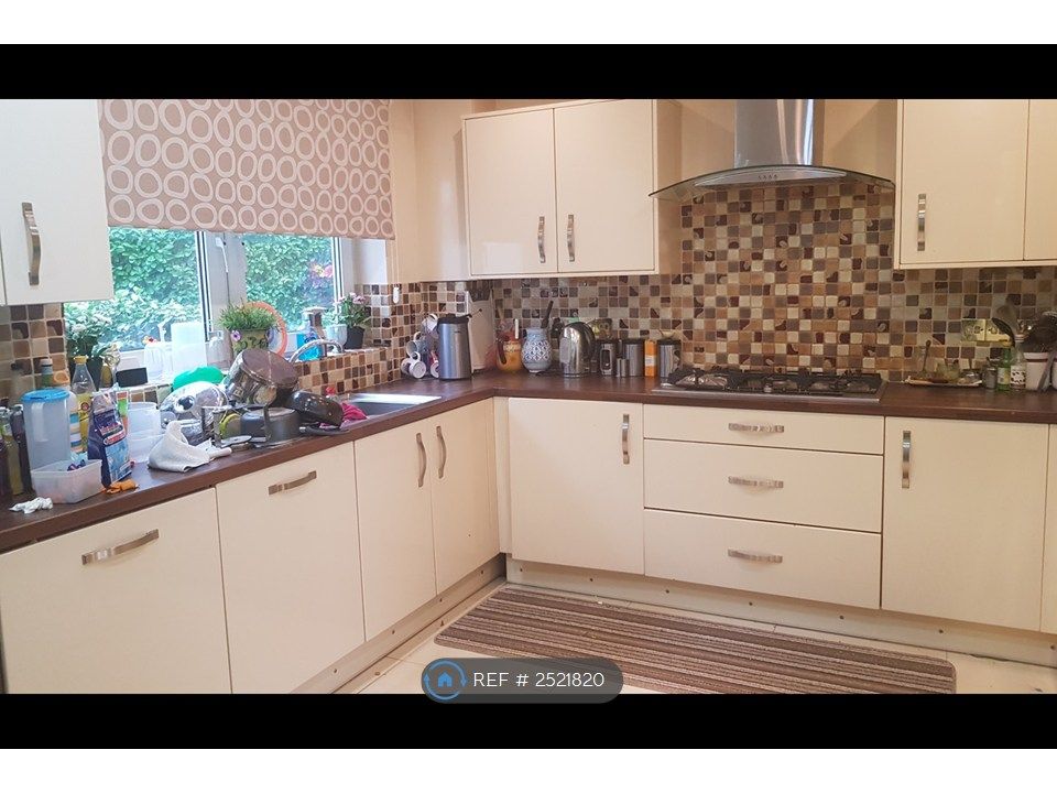 Property photo 2 of 11 Recently Renovated Kitchen With Diner