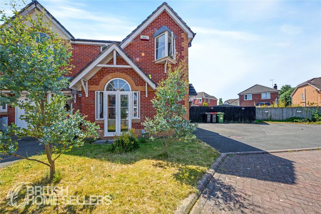 Property photo 2 of 15 Picture No. 14