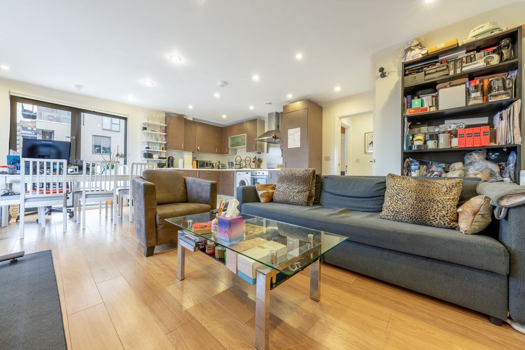 Property photo 2 of 9