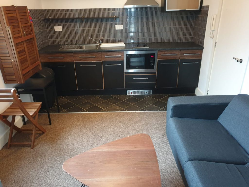 Property photo 1 of 5 Wilbraham Road