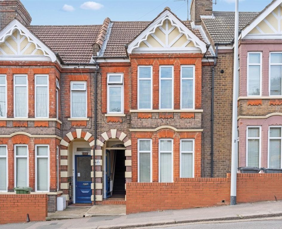 Property photo 1 of 5