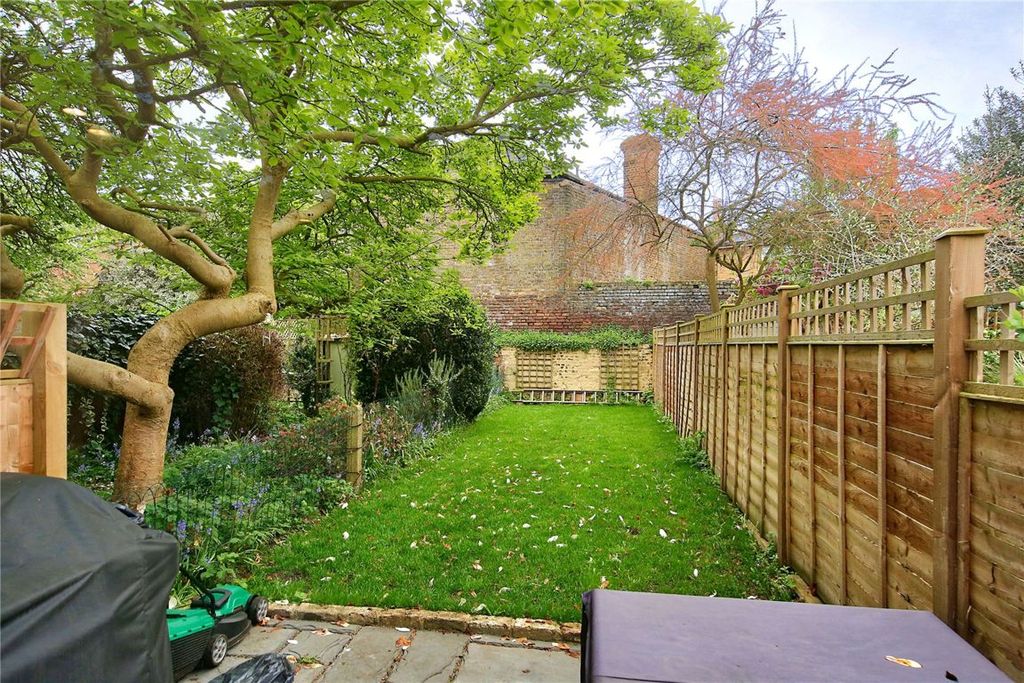 Property photo 3 of 8